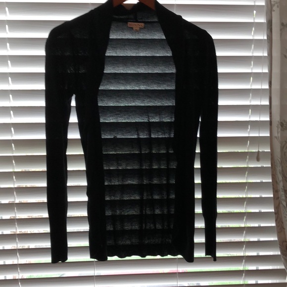 Sweaters - Picture 3 of 3